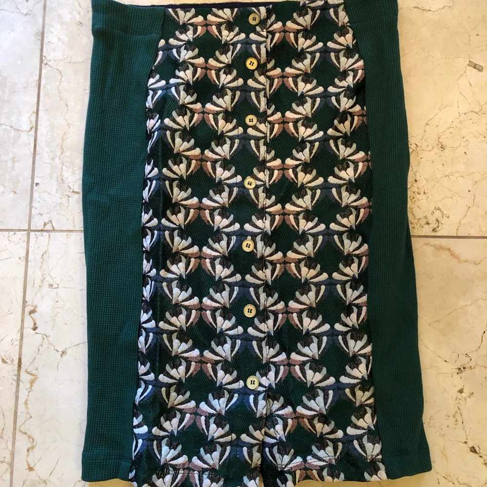 Stunning Dolan Stretch Skirt Small